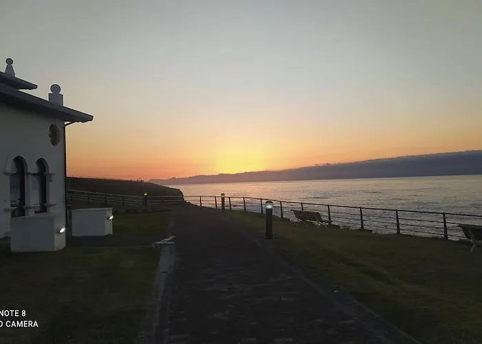 Edificio Tudor Un Mirador Al Cantabrico Apartament *