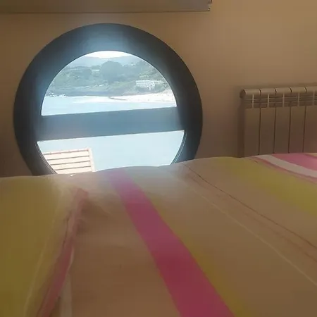 Edificio Tudor Un Mirador Al Cantabrico アパート コミージャス