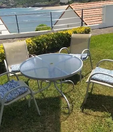 アパート Edificio Tudor Un Mirador Al Cantabrico コミージャス