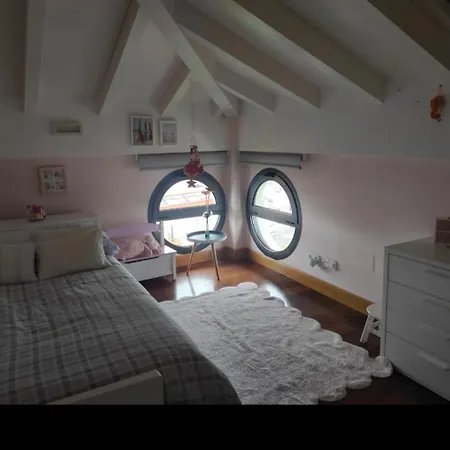 Edificio Tudor Un Mirador Al Cantabrico アパート